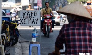 Điều hành giá xăng dầu nhìn từ hiện tượng 'cây xăng cục gạch'