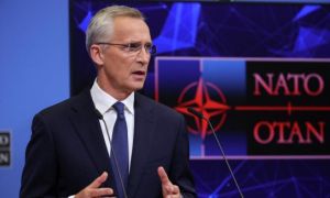Tổng thư ký NATO Stoltenberg: Nga 'chịu trách nhiệm' về tên lửa gây chết người...