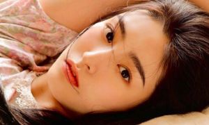 Tranh thủ chồng đi làm đêm để kiếm tiền bằng