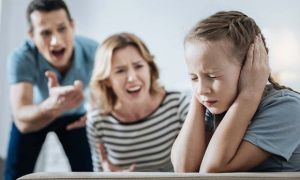 Hiệu trưởng Đại học số 1 châu Á khẳng định cha mẹ càng la mắng, con cái càng...