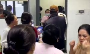 Vụ ngộ độc ở Trường Ischool Nha Trang: Bé lớp 1 tử vong trên đường chuyển viện