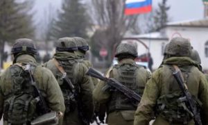 Lo ngại Ukraina tấn công, người Nga chạy khỏi Crimea