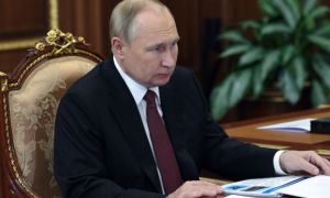 Ngay cả những người ủng hộ chiến tranh giờ đây cũng gọi Putin là thằng ngốc
