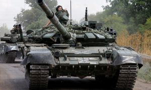 Tổng thống Ukraine cảnh báo trận chiến khốc liệt nhất ở miền Đông