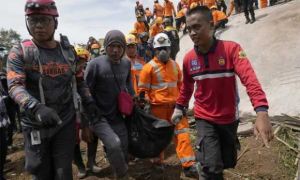 Động đất Indonesia: Thương vong lên gần 1.300, báo cáo đau lòng từ 51 trường học