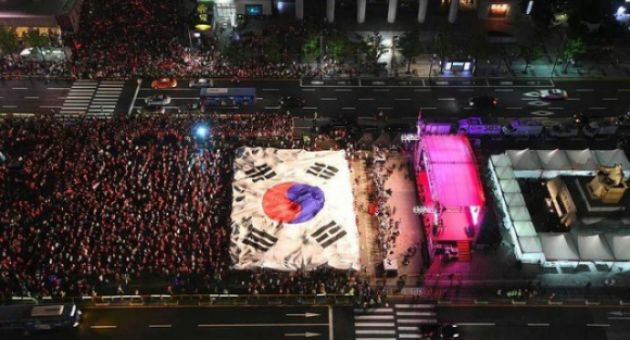 Hàn Quốc cho tụ tập cổ vũ World Cup sau thảm kịch Itaewon