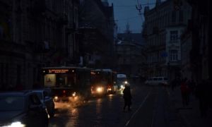 Ukraine chìm trong bóng tối trên ảnh vệ tinh