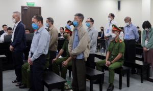 Cựu Thứ trưởng Cao Minh Quang nằm viện, nhận án 30 tháng tù treo