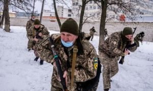 Một số nước bí mật chuyển vũ khí cho Ukraine