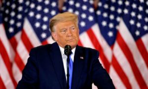 Trump cảnh báo 'điều khủng khiếp' sau khi Hạ viện công bố hồ sơ thuế