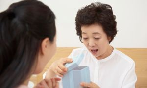 Món quà sinh nhật của người lái xe ôm lại tiết lộ thân thế của tôi