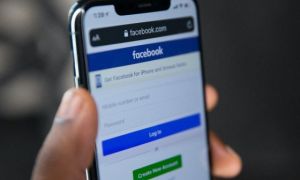 Facebook bị chỉ trích vì cố tình làm cạn kiệt pin điện thoại của người dùng