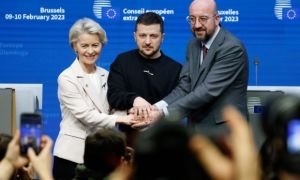 Chuyến đi của Tổng thống Ukraine tìm vũ khí