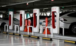 Tesla cho xe hãng khác cùng xài trạm sạc siêu nhanh