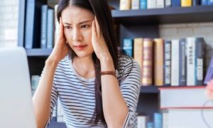 Đang họp gia đình, em dâu bất ngờ xin được quyền phân chia tài sản