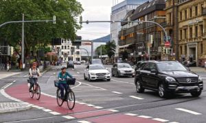Cách xử phạt giao thông lạ lẫm ở Đức: “Bị phạt gấp đôi nếu tăng tốc trước khi...
