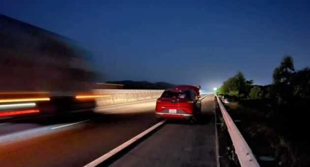 Trải nghiệm VF8 bị lỗi dừng đột ngột lúc nửa đêm trên cao tốc Quãng Ngãi - Đà...