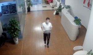 Những thủ đoạn lừa đảo 'siêu dị' nhằm vào người bán hàng, xe ôm