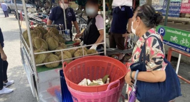 Người Việt bị bắt ở Thái với cáo buộc cân gian sầu riêng