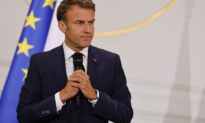 Ông Macron nói Pháp đã qua đỉnh bạo loạn
