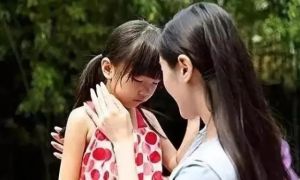 Hai kiểu nuôi dạy con tưởng hoàn hảo nhưng càng ngày càng khiến con đi
