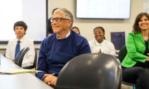 Bill Gates: 'AI không nghiệt ngã, cũng không màu hồng'