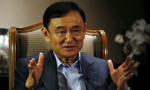 Cựu thủ tướng Thaksin hoãn kế hoạch về Thái Lan