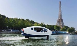 Taxi bay trên nước bắt đầu chở khách ở Pháp