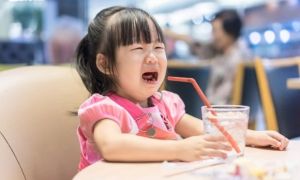 6 hành vi có vấn đề ở trẻ mẫu giáo cần cha mẹ chấn chỉnh càng sớm càng tốt