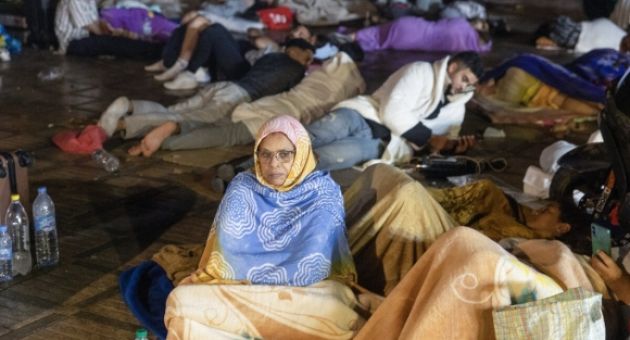 Động đất hơn 600 người chết: Người dân Morocco nằm ngoài trời vì sợ các dư chấn