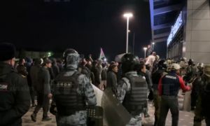 Đám đông tràn vào sân bay Nga truy lùng người Israel