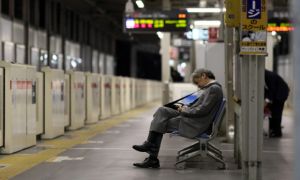 Nhật Bản đau đầu về tình trạng làm việc tới chết