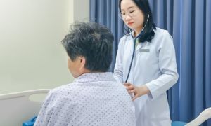 Liên tục bị mời bia tiệc tất niên, người đàn ông tổn thương thận suýt chết