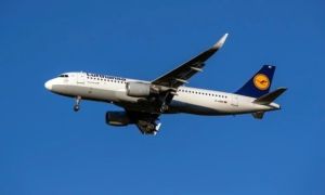 Ho ra cả “lít máu”, hành khách tử vong trên chuyến bay đến Đức