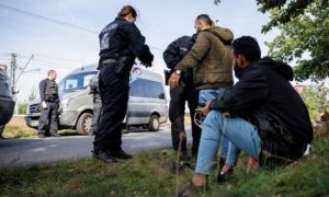 Cảnh sát Đức phối hợp với Europol truy quét tội phạm buôn người