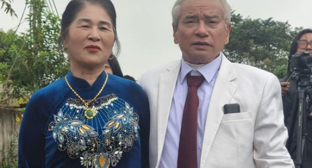 Đám cưới vàng của cặp vợ chồng 75 tuổi