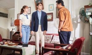 Chăm bố nằm viện cả tháng trời, ông