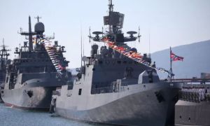 Ukraine nói dàn xuồng tự sát đã tấn công 11 chiến hạm Nga
