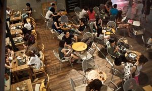 Văn hoá thưởng thức cà phê ở châu Á: Người Việt mải mê selfie ở quán đẹp long...