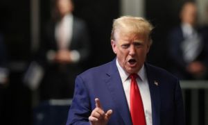 Thẩm phán dọa bỏ tù ông Trump vì tội nói nhiều