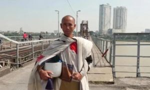 Về sư Minh Tuệ: Xin hãy để yên cho Sư tu học