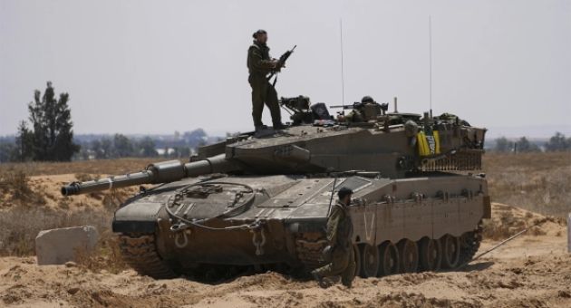 Xe tăng cán trúng tổ ong, 11 binh sĩ Israel nhập viện