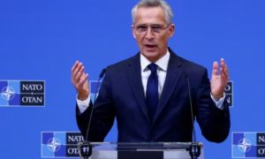 Tổng thư ký NATO tố Trung Quốc tạo điều kiện cho Nga tiến hành cuộc chiến...