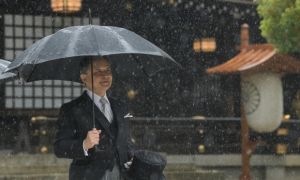 Hoàng gia neo người, Nhật tìm cách nới luật kế vị