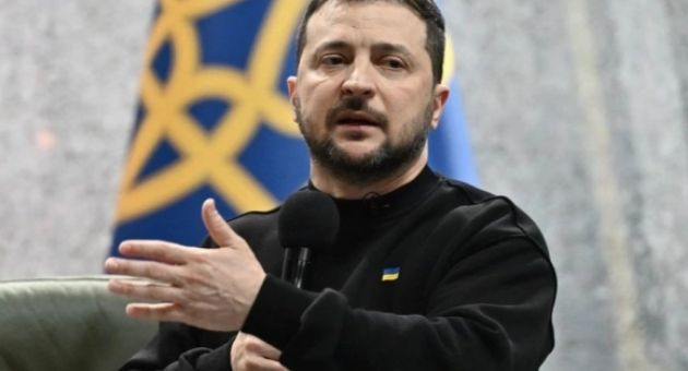 Tổng thống Zelensky: Nga đang tập hợp thêm quân gần biên giới Ukraine