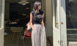 Phụ nữ trên 40 tuổi nên diện 4 kiểu quần trẻ trung, nhẹ mát đi du lịch