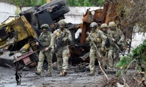 Lính Nga bị đầu độc ở Mariupol, Ukraine đẩy mạnh 'chiến tranh du kích' khiến...