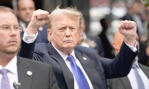 Cơ hội vào Nhà Trắng với ông Trump: Tòa án hay dân Mỹ sẽ quyết?