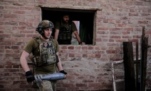 Chỉ huy Ukraine nói Nga như