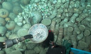 Ngỡ ngàng với gốm sứ Trung Quốc trong 2 xác tàu thời nhà Minh chìm dưới Biển...